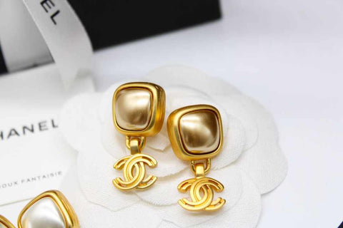 CH - CC Quilted Gold Tone Drop Earrings