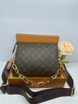 𝐋𝐕 Denim Crossbdy Bag With Chain