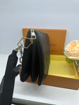 𝐋𝐕 Denim Crossbdy Bag With Chain