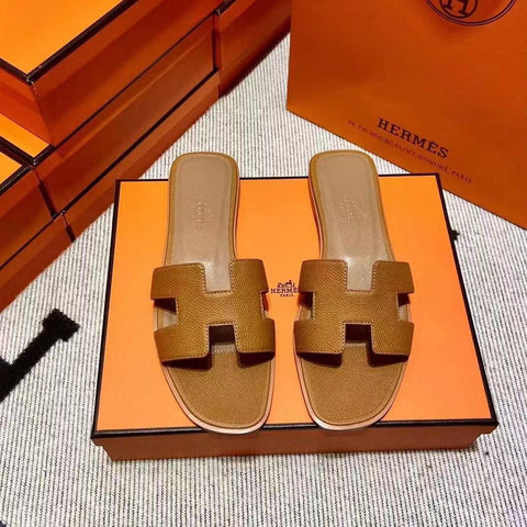 H Leather Flat Sandals For Ladies