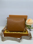 𝐋𝐕 Denim Crossbdy Bag With Chain