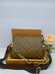 𝐋𝐕 Denim Crossbdy Bag With Chain