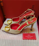 V - Logo Slingback Pumps - Saadstore