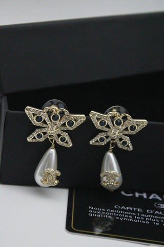 CH - CC Butterfly Pearl Drop Earrings - Saadstore